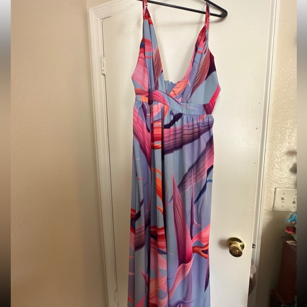 Backless Floral Print Maxi Dress